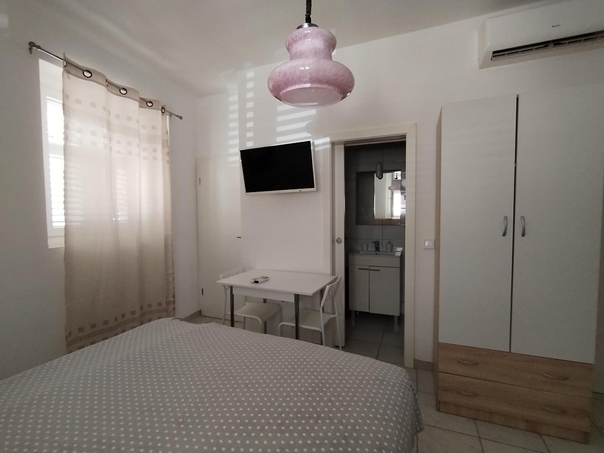 Studio Apartments Ana & Mia Віс Екстер'єр фото